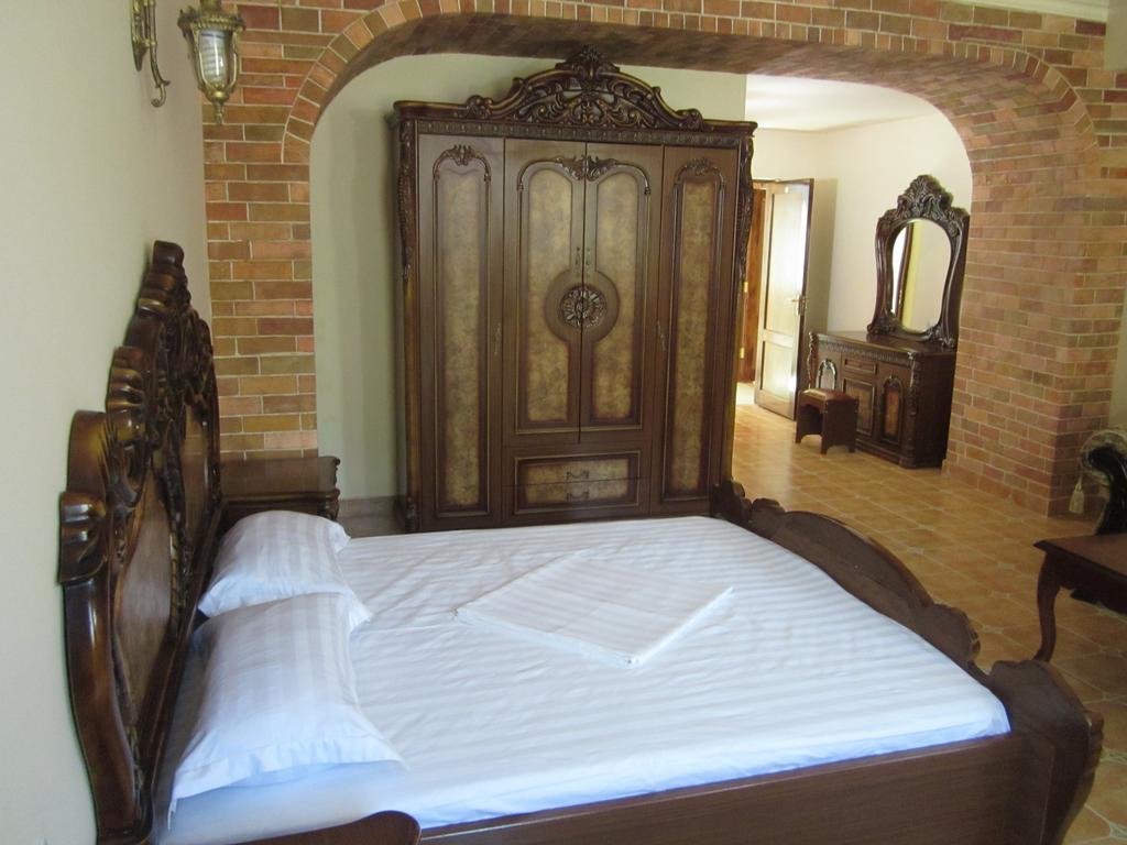 Venezia Palazzo Hotel Yerevan Room photo