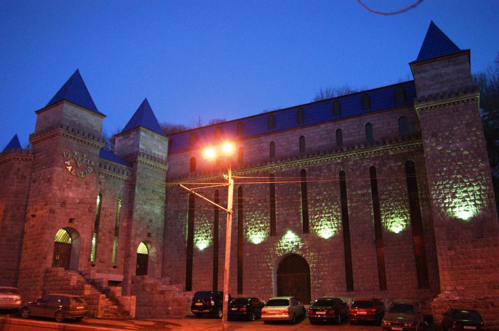 Venezia Palazzo Hotel Yerevan Exterior photo